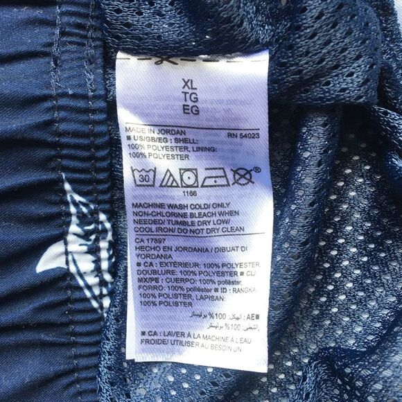 🔃Old Navy Men’s Blue Shark Fish Board Shorts Swim Trunks - Picture 5 of 6